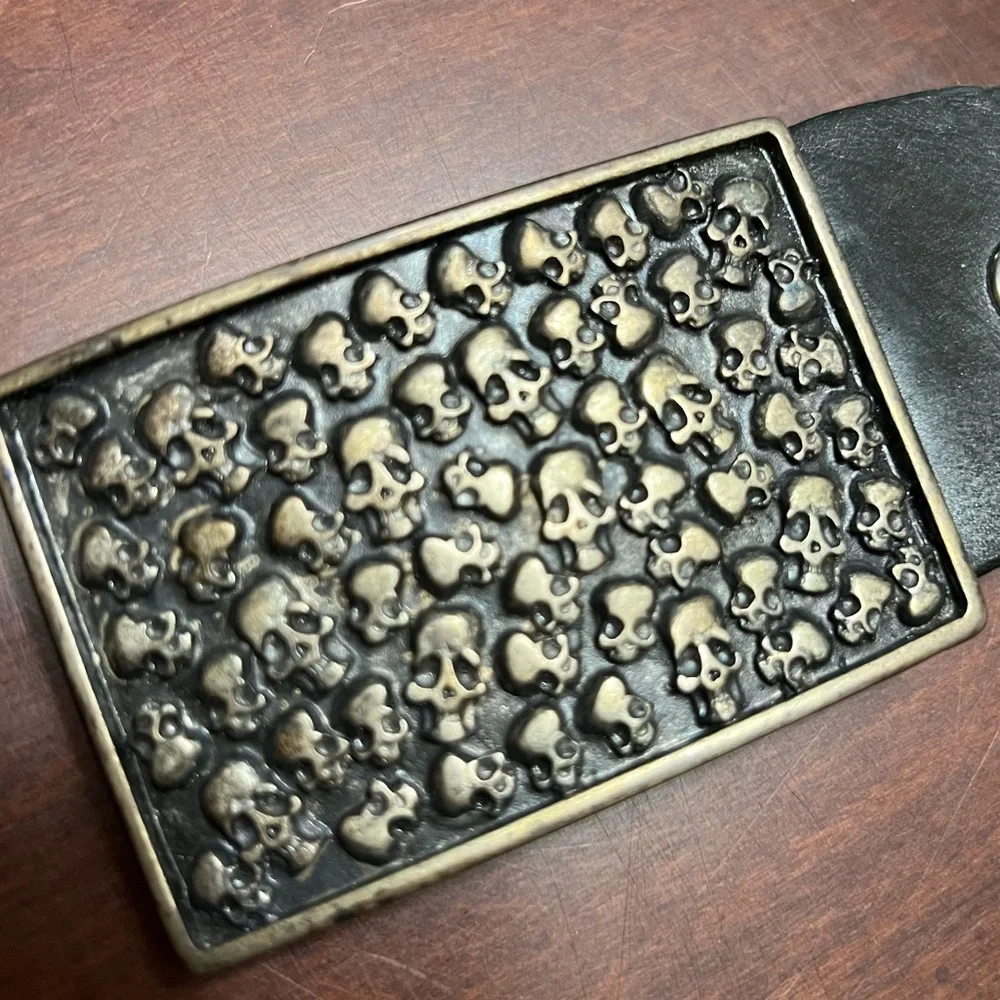 Dei Giovani luxury belt genuine Italian leather distressed skull buckle  EUC